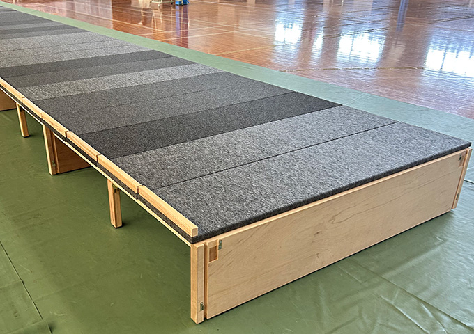 かんたん組み立て式ひな壇