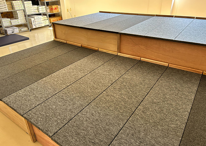 かんたん組み立て式ひな壇